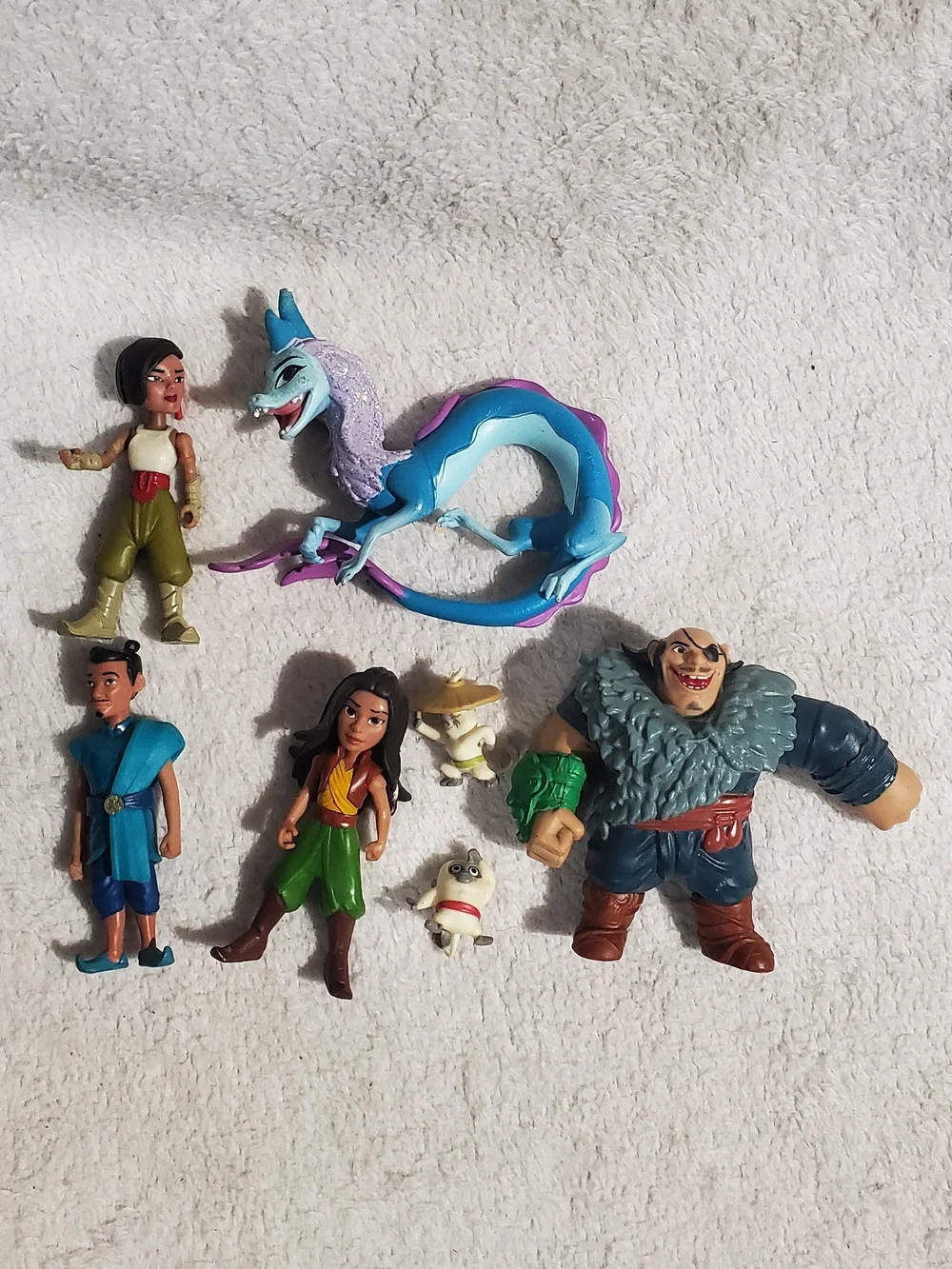 Disney Raya and the Last Dragon Assortment - Blue & Purple Raya Character Set